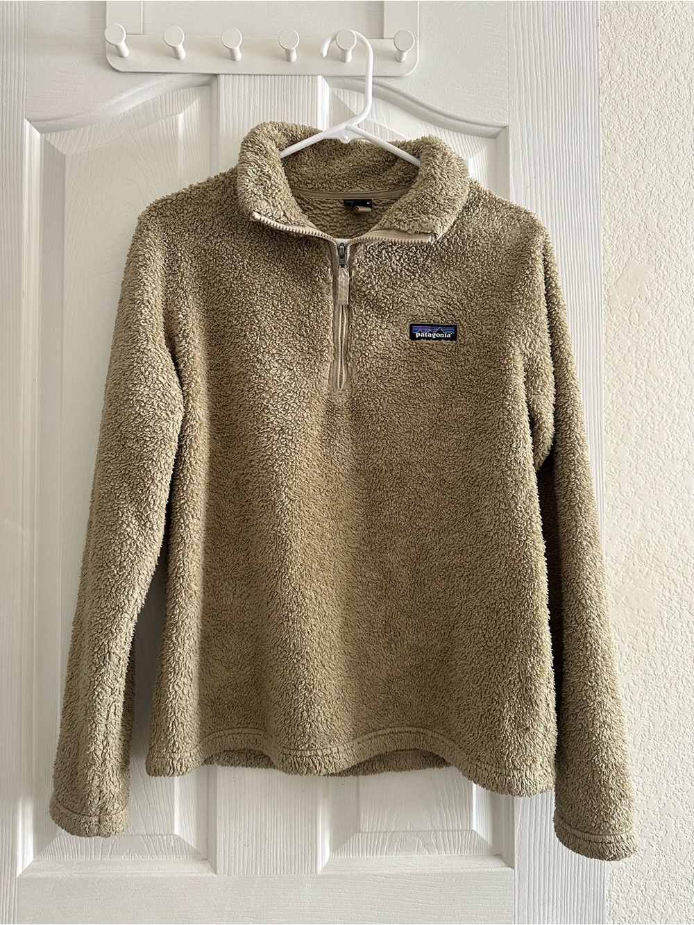 Patagonia Women's Fleece Quarter-Zip Pullover in Taupe